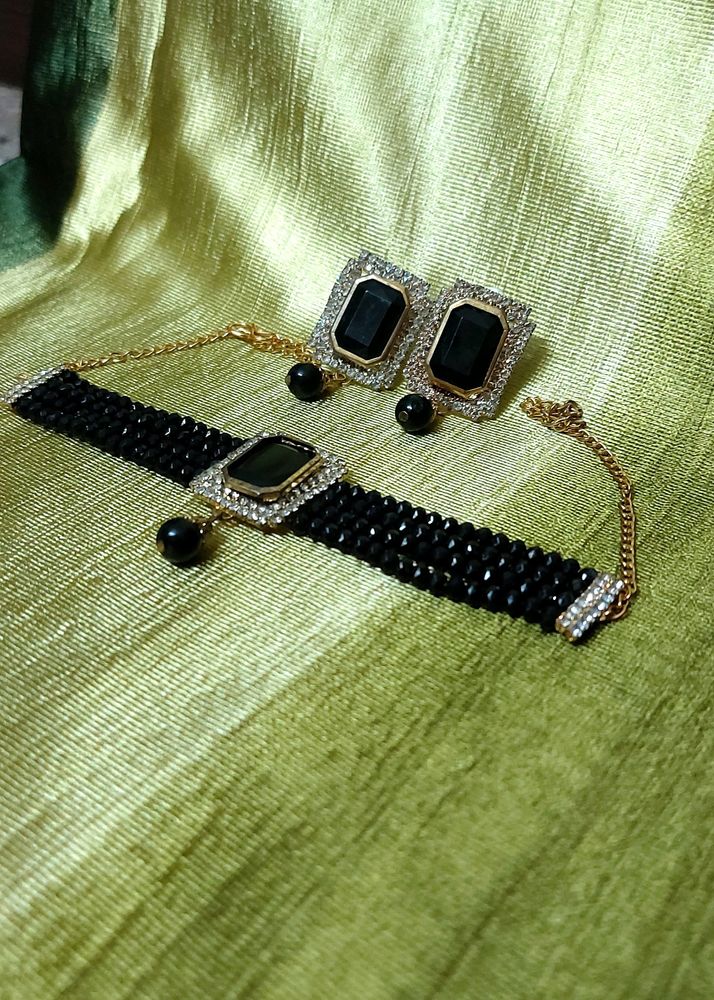 Black Stone Studded Jewellery Set