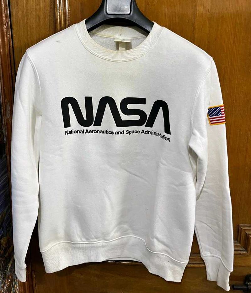 H&M NASA WHITE SWEATSHIRT