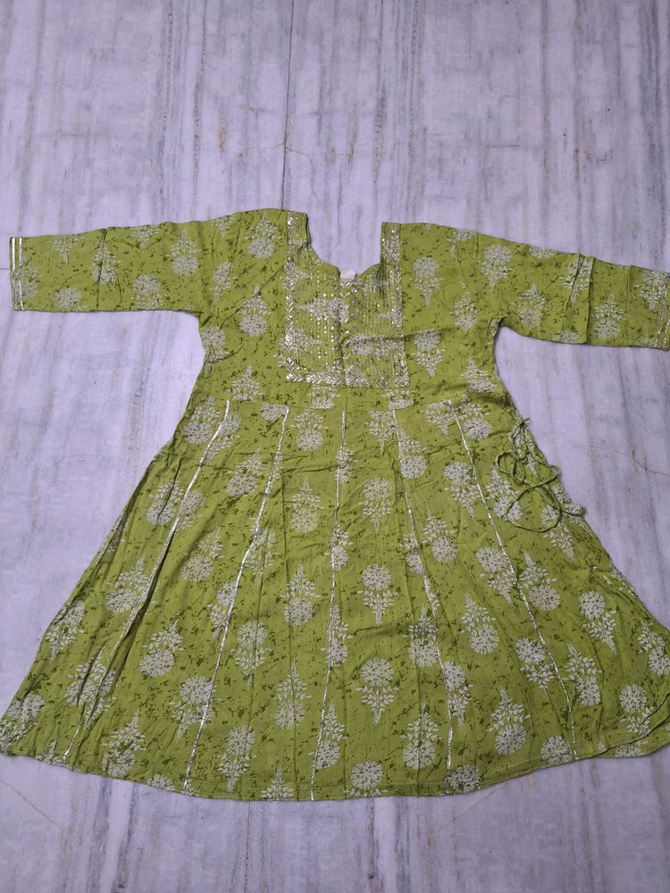 💚💚💚💚 Lightweight Dailywear Short Kurti