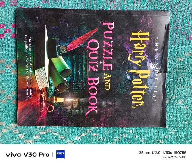 Harry Potter Quiz and Puzzle Book