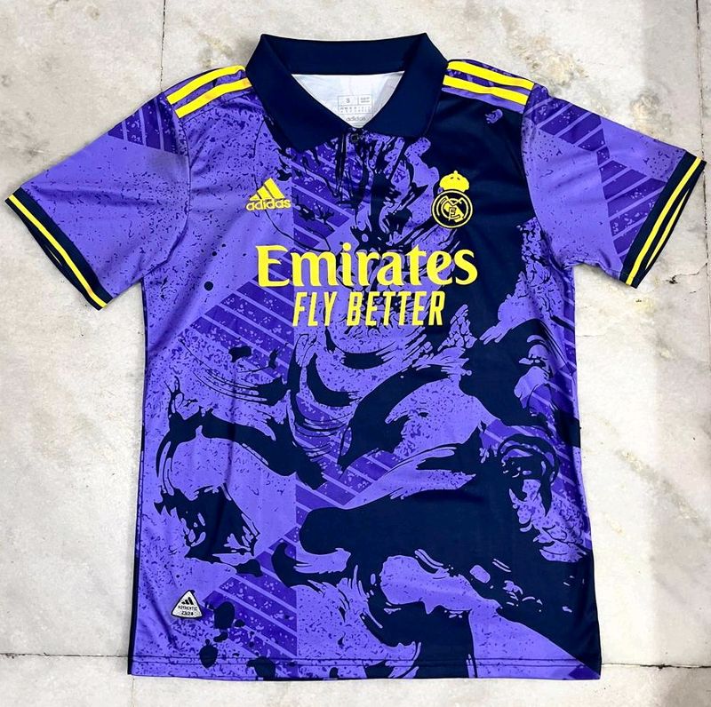 ADIDAS REAL MADRID PURPLE DRAGON KIT SIZE S