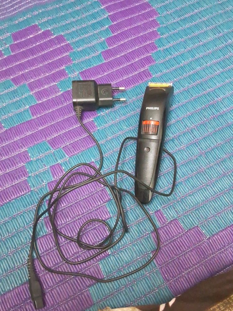 Philips Old Trimmer With Charger