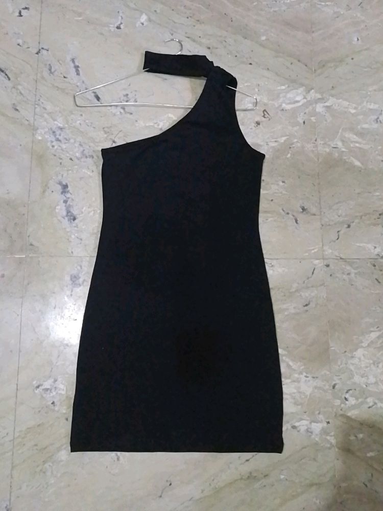 One Side Off Shoulder Black Dress For Girls