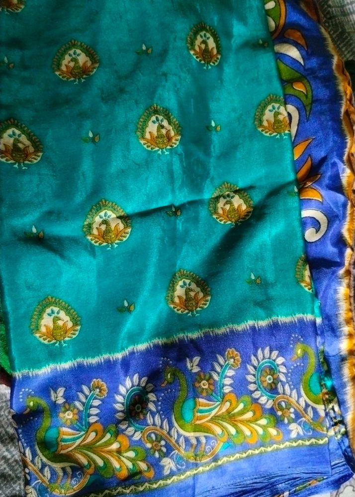 Beautiful Light Weight Saree Of Shiny Fabric