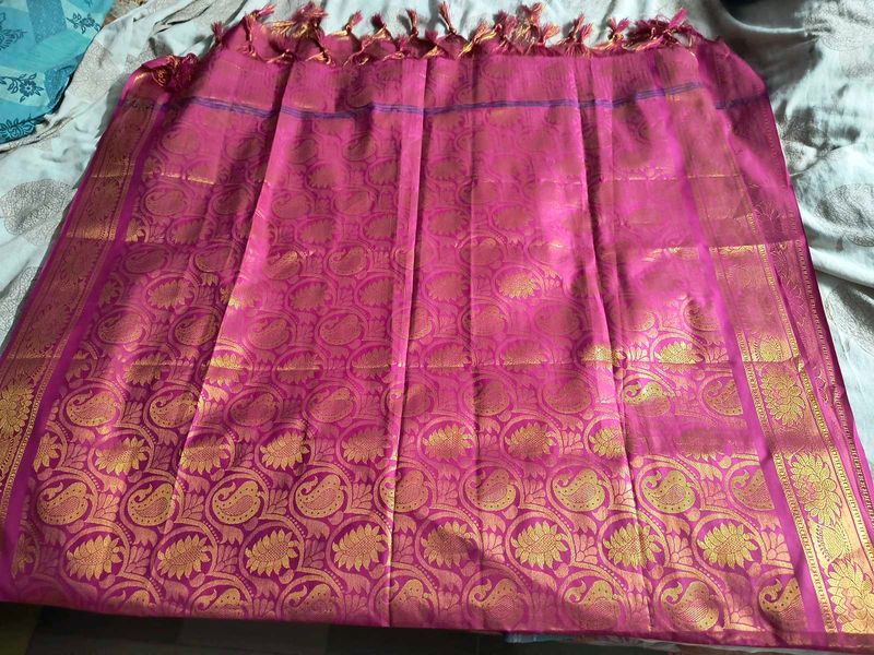 Banarasi Pattu Duppata. New Never Used