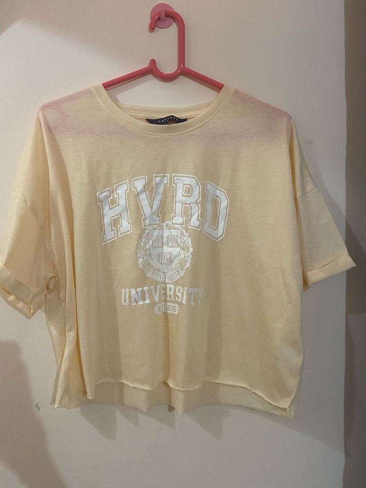 HARVARD crop tee