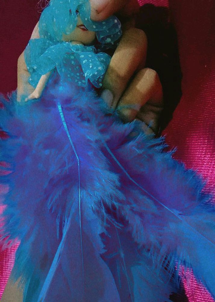 A Blue Feather Girl Keychain