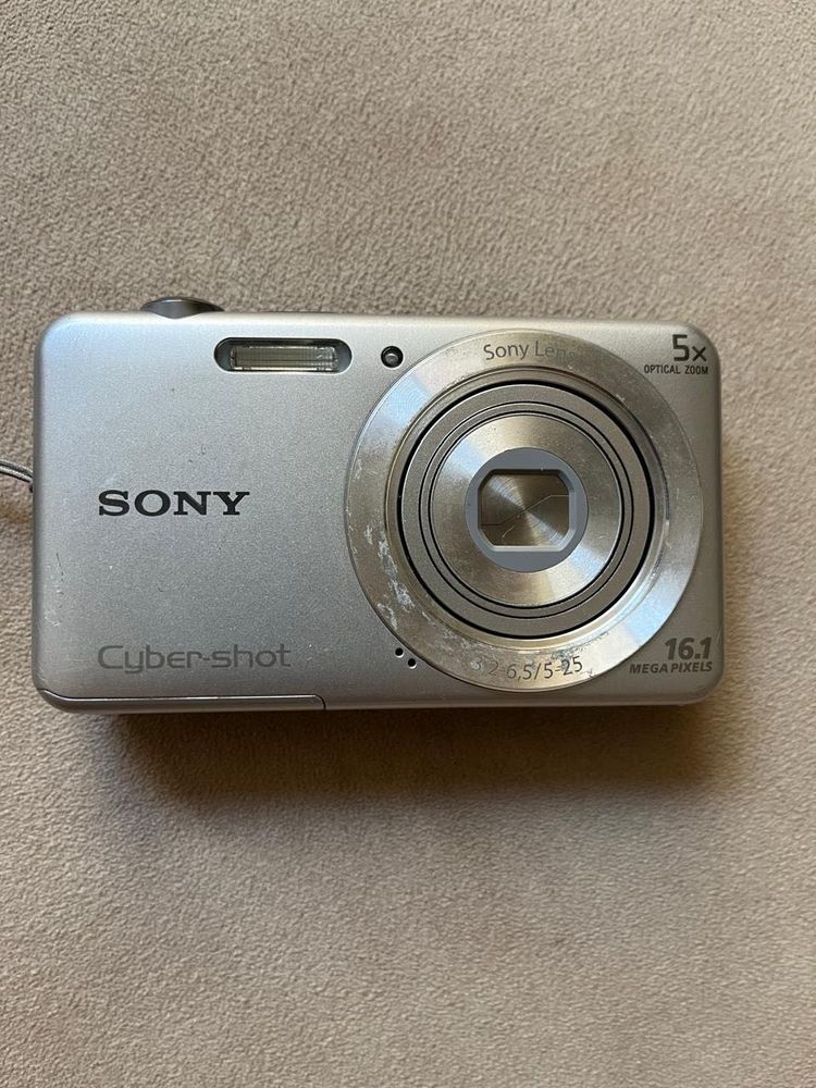 Soni Cyber Shot 16.1 Megapixel  Camera