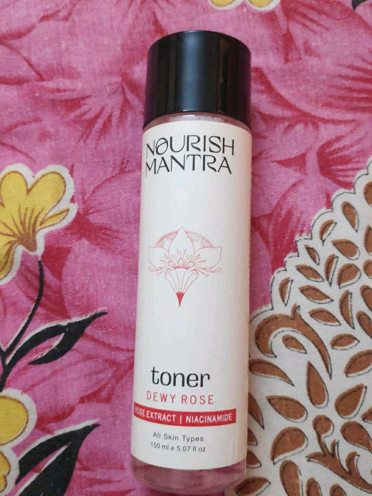 Nourish Mantra Dew Rose Toner