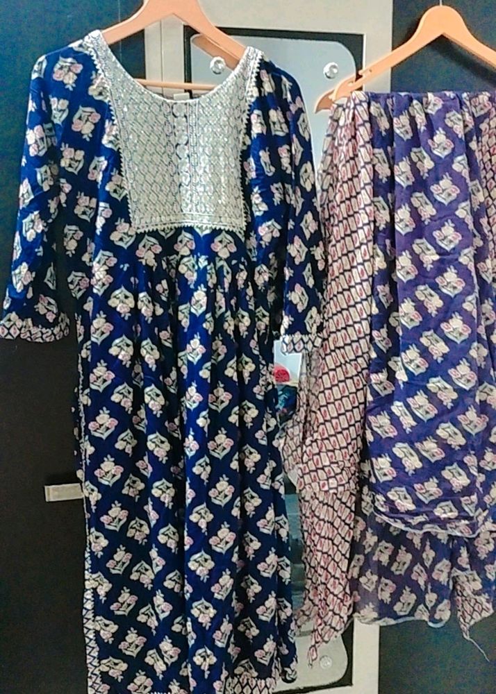 Nayra Cut Kurta With Dupatta