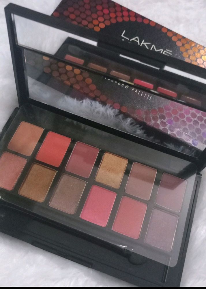 Lakme Absolute Eyeshadow Palette