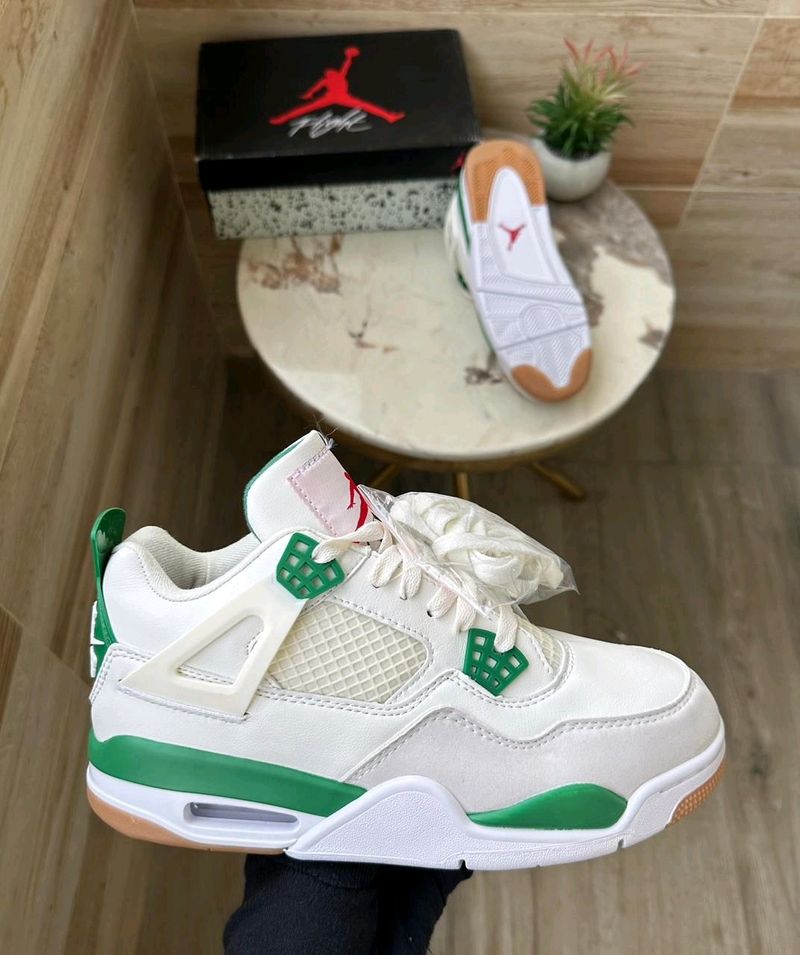 Jordan Retro 4 Pine Green Edition