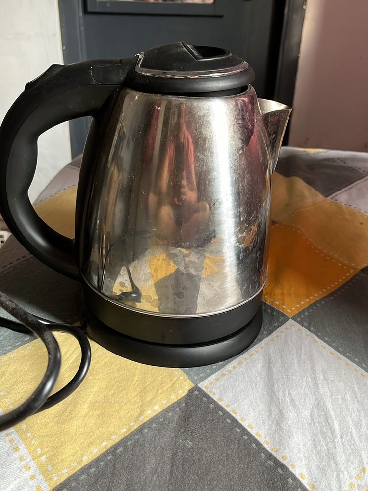 Amazon basics Electric Kettle