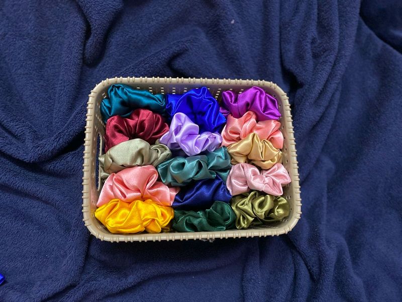 For 100 Scrunchies