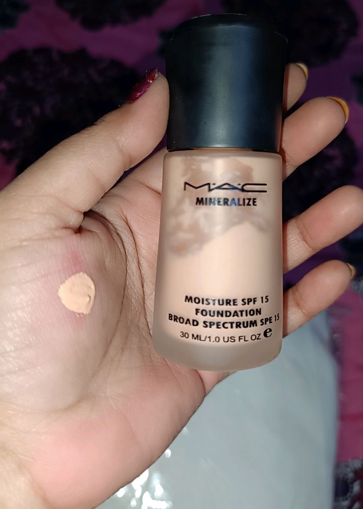 Mac Foundation+ Freebie😍 ❤✅