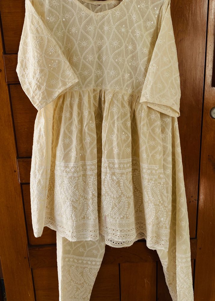 Lucknowi Chikankari Kurti Set