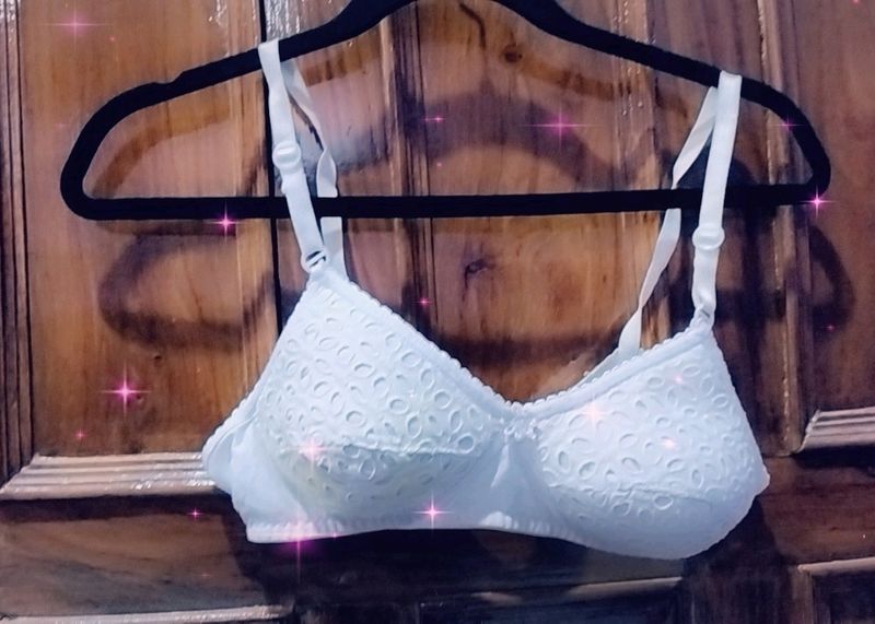 WHITE PADDED BRA WITH STAIN