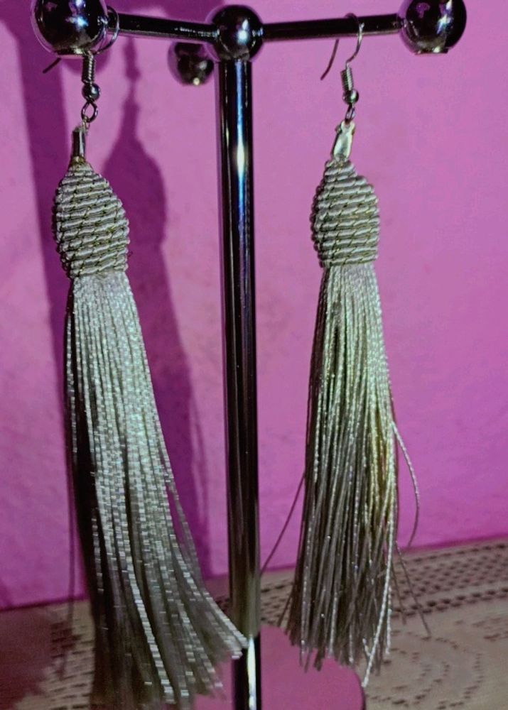 Silver Tassel