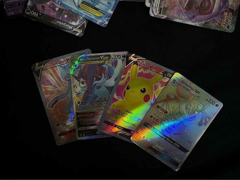 POKEMON CARDS SHINY EXCLUSIVE PREMIUM COLLECTABLES