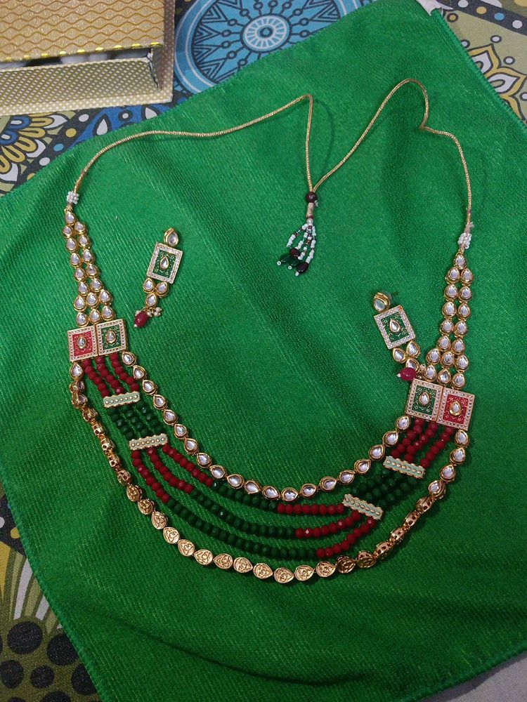 Green N Red Kundan Set