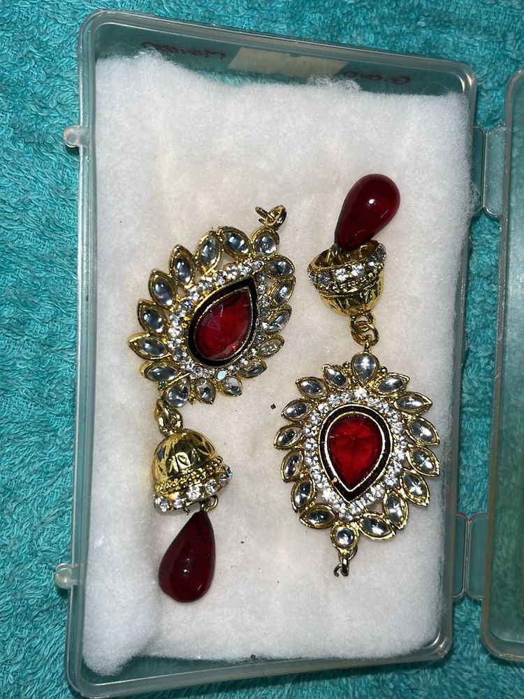 Best Quality Beautiful Earrings With Hanging Jhumk