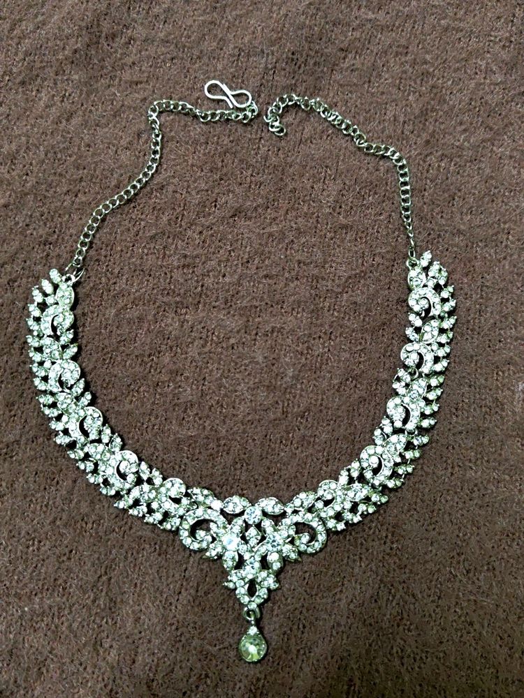 Lustrous Necklace