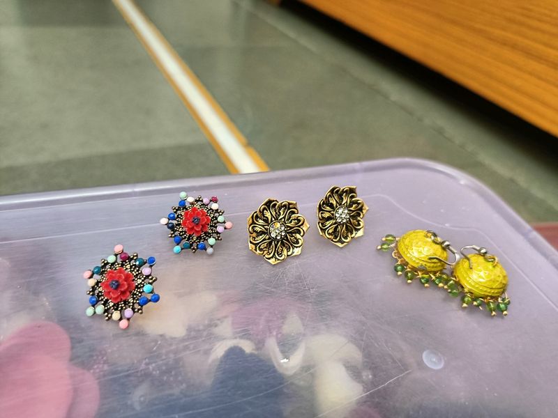 Studs And Jhumki