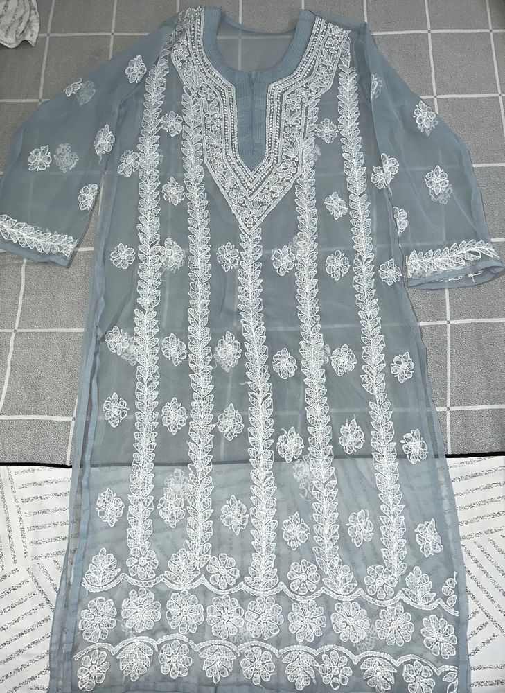 chikankari kurta