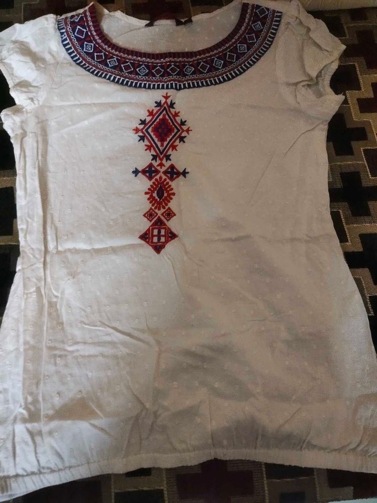 White Ethnic Cotton Top Comfortable Women