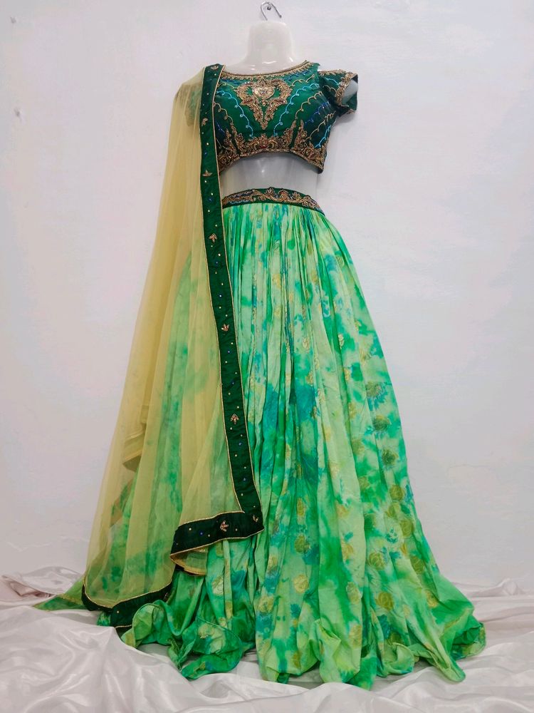 Banarsi Lehenga Choli ✨