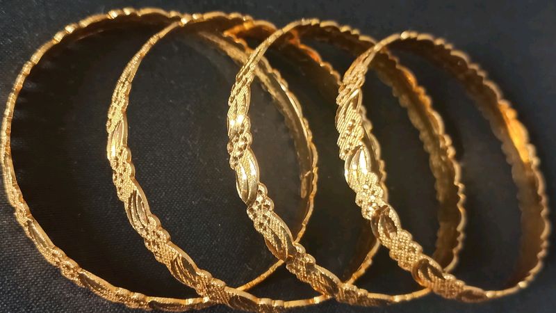 MAYAgold Bangles