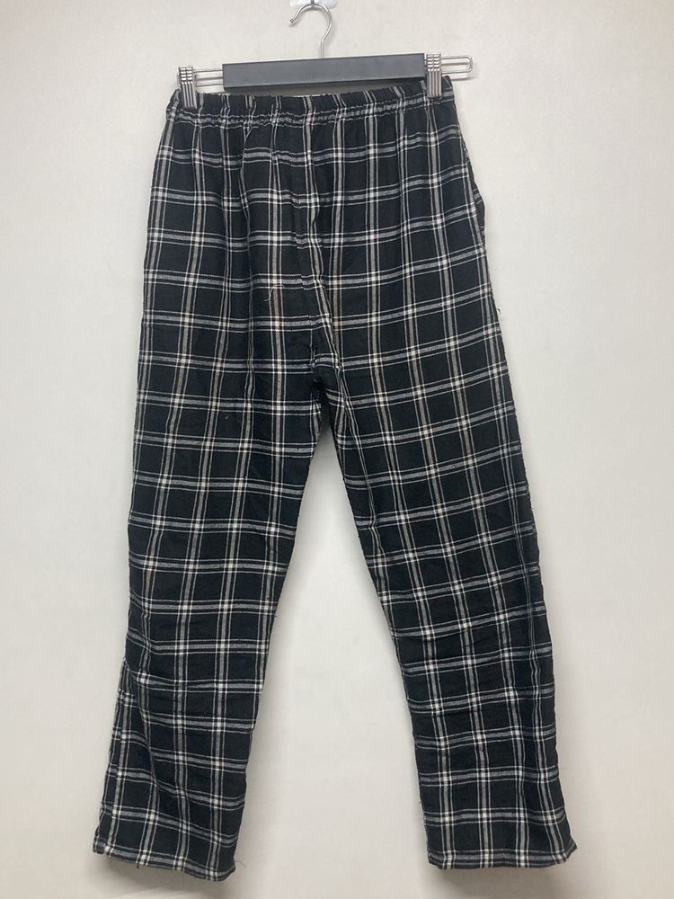 checkered bottoms