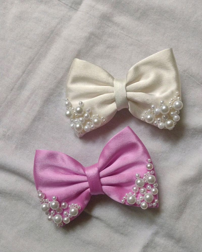 Pearl Bow Clip 🌸