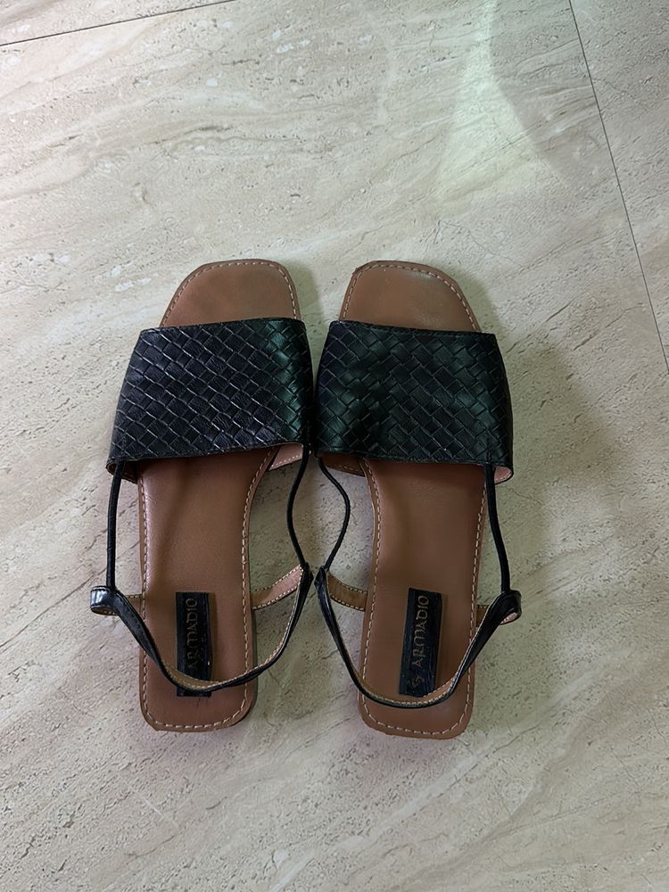 Black Flat Sandals