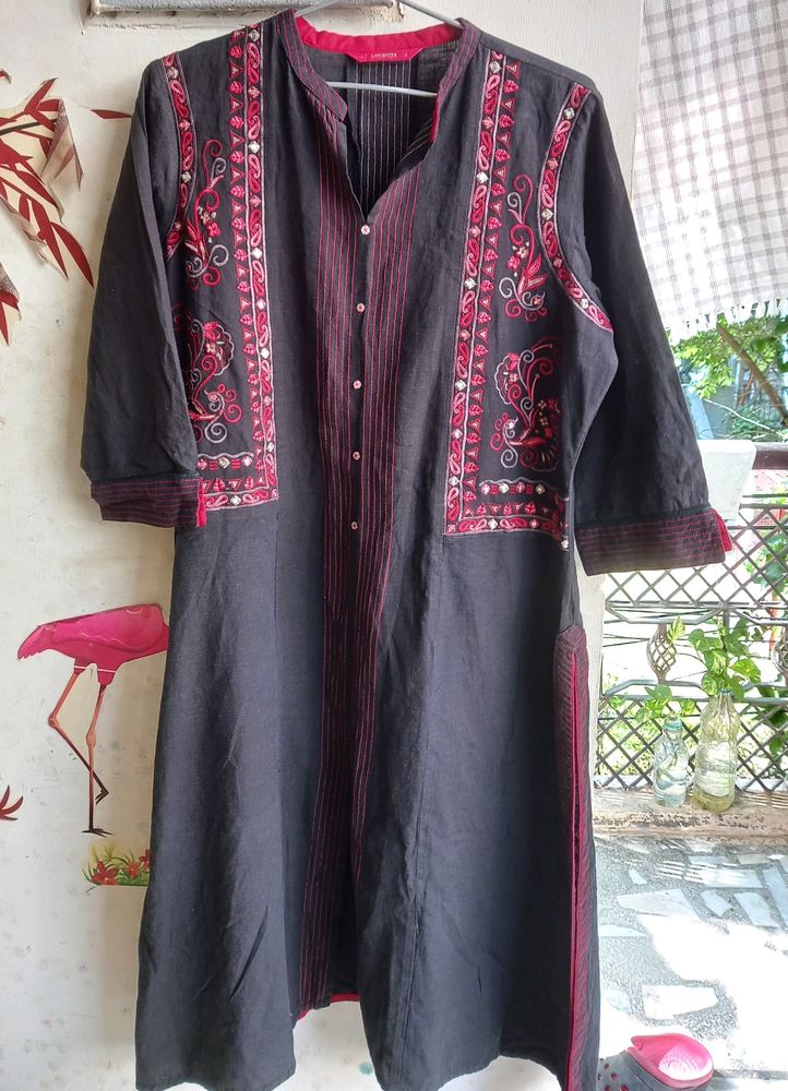 Jacket Embroidered Black Kurta