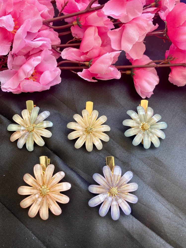 Trendy Crystal Flower Hair Clips