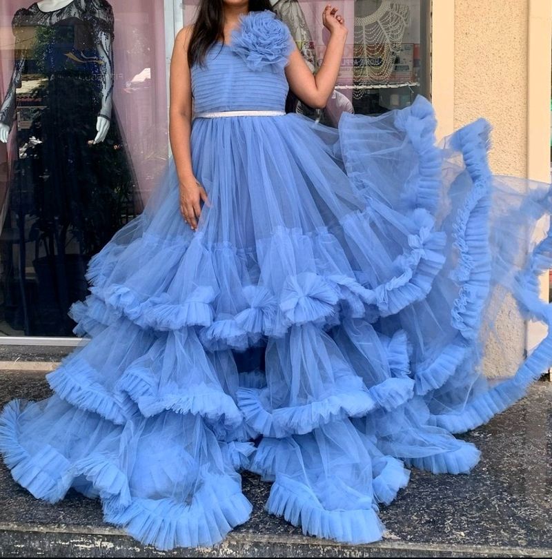 Designer Ruffle Gown 💙With Free HairAccessories🥰