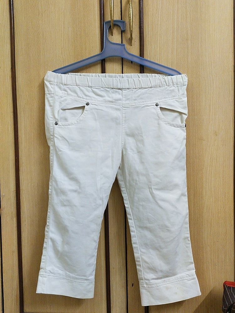 Off White Denim 3/4th Jeans