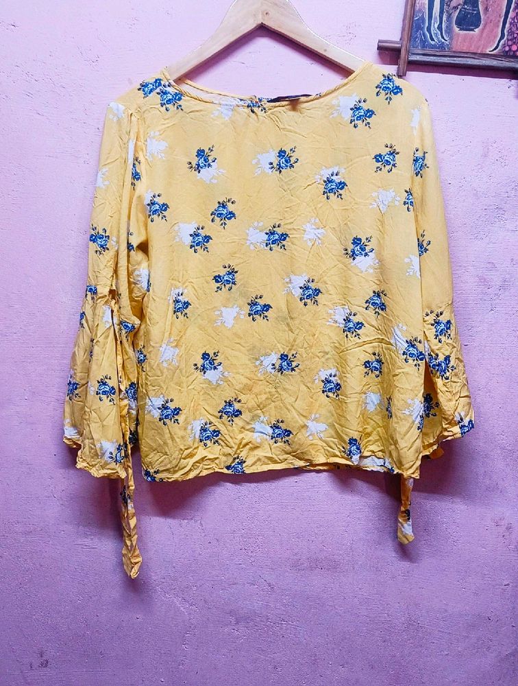 Sale📍Zink London 44size Bright Yellow Top Women's