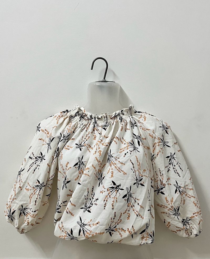 Branded Oomph floral top