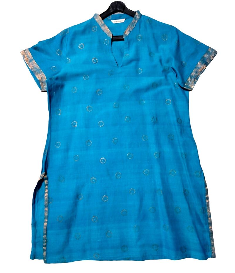 Casual Kurti With Golden Motifs