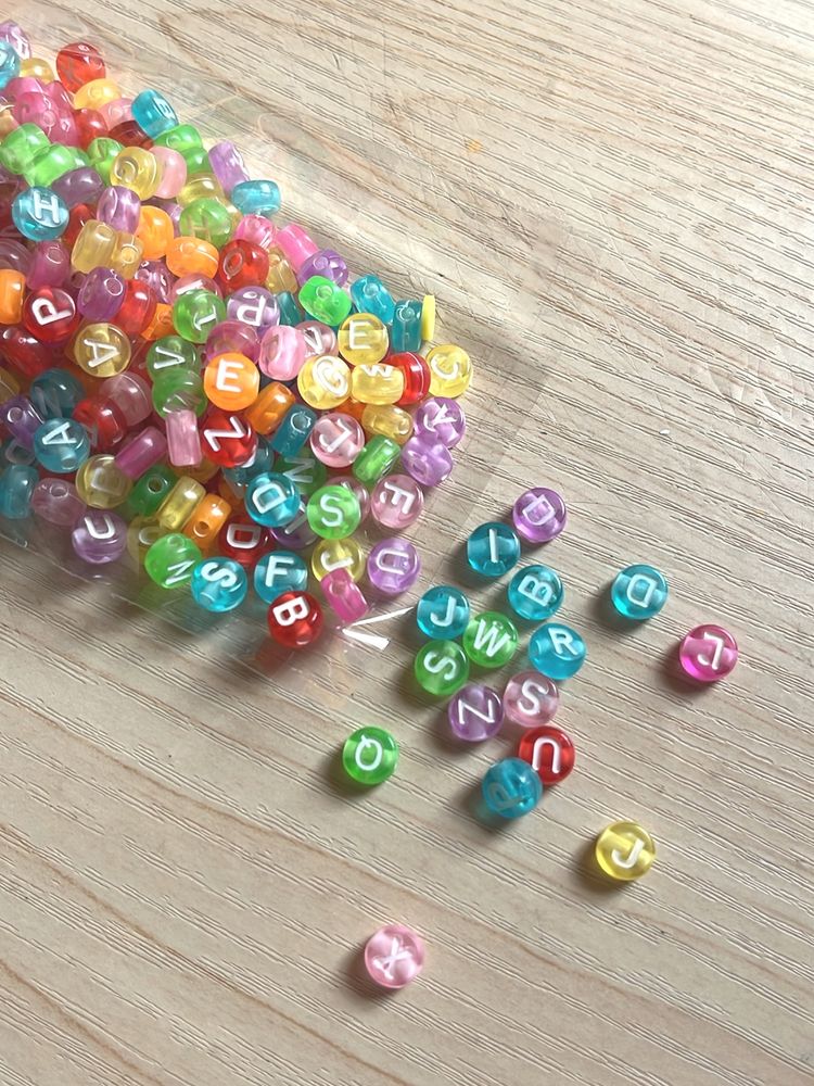 MULTICOLORED LETTER BEADS