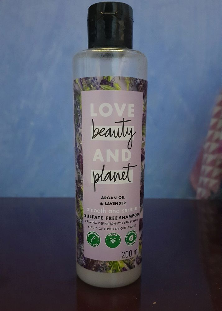 Love Beauty & Planet Argan Oil & Lavendar Shampoo