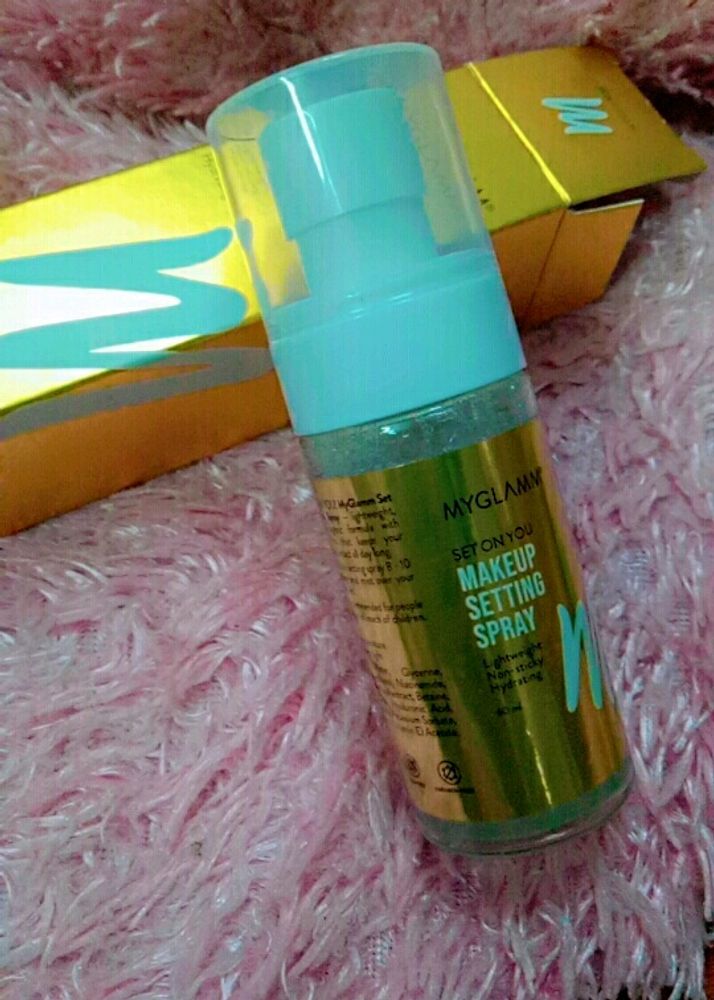 Myglamm makeup setting spray