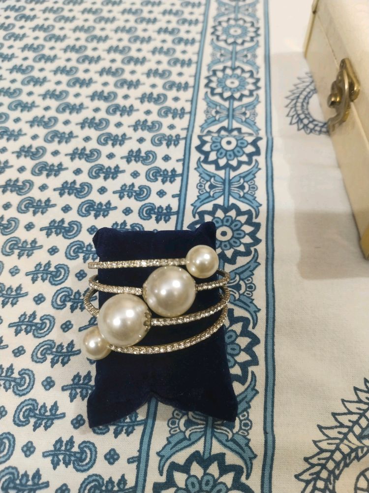 Pearl Bracelet