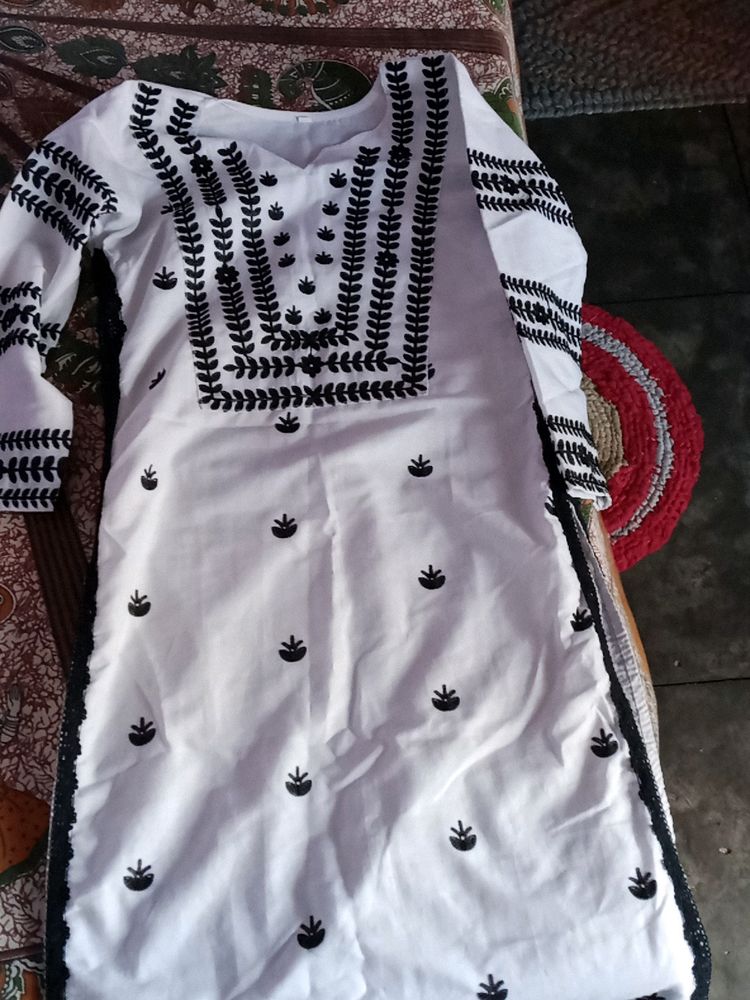 I Sell Thread Work Kurti