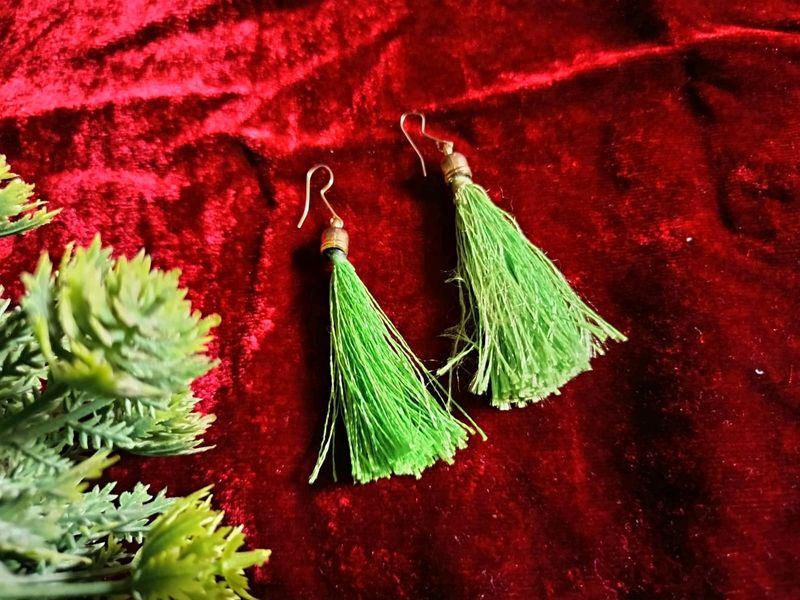 Beautiful Green Tassel Earring