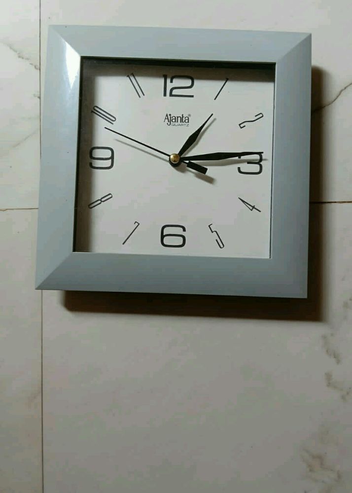 NOT WORKING WALL CLOCK.