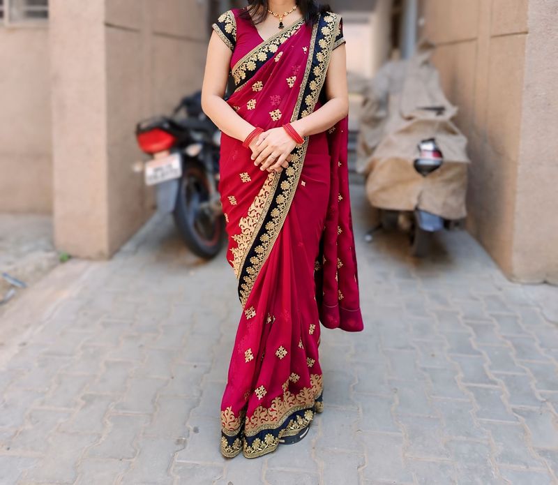 Heavy Wedding Saree With Blouse