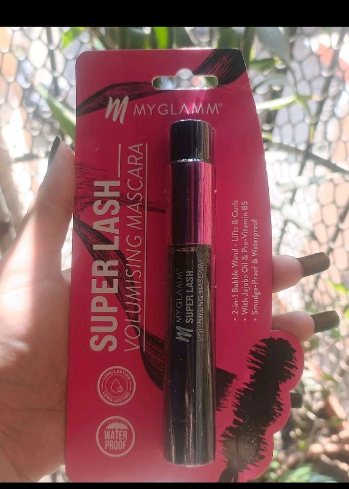 MYGLAMM MASCARA AND TOO FACED LIP INJECTION